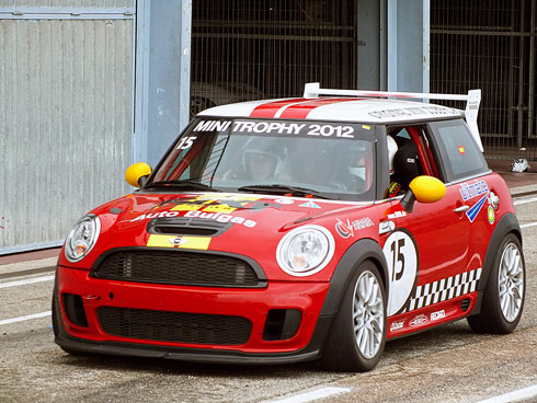 Impresionante actuación de los pilotos de la Mini Challenge