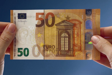 Para evitar que nos cuelen un billete falso debemos Tocar, Mirar y Girar Para evitar que nos cuelen un billete falso debemos Tocar, Mirar y Girar
