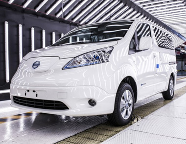 La e-NV200 cuenta con una batería de 40 KWh La e-NV200 cuenta con una batería de 40 KWh