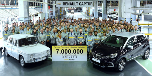 45 años separan a este Captur del viejo R8 45 años separan a este Captur del viejo R8