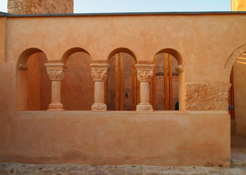 Arcos de la parte occidental del pórtico