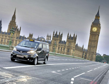 Taxi e-NV200 circulando por Londres