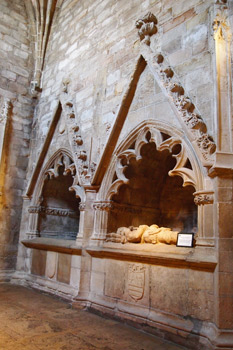 Arcosolios funerarios en la Colegiata Arcosolios funerarios en la Colegiata