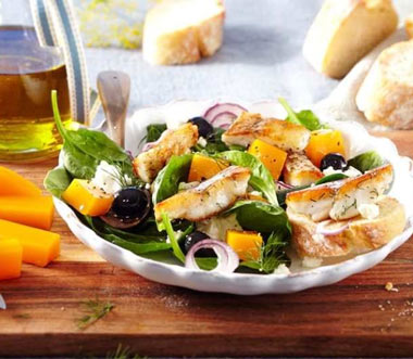 Ensalada de Bacalao Noruego tradicional con dados de calabaza Ensalada de Bacalao Noruego tradicional con dados de calabaza