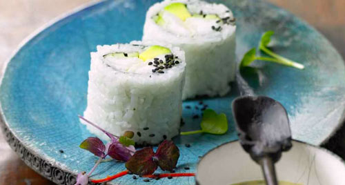 Maki de Bacalao Noruego fresco con salsa tártara Maki de Bacalao Noruego fresco con salsa tártara