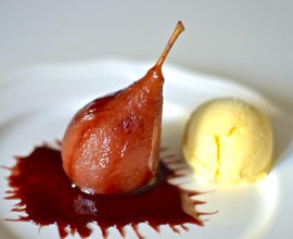 pera con caramelo de vino de Ribera del Duero y helado Pera con caramelo de vino de Ribera del Duero y helado