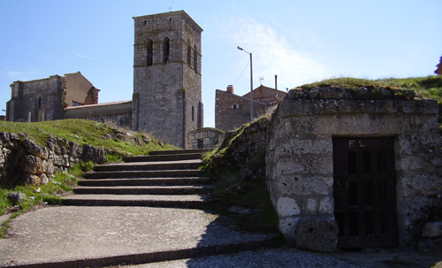 Iglesia y Bodegas de Villaescusa de Roa