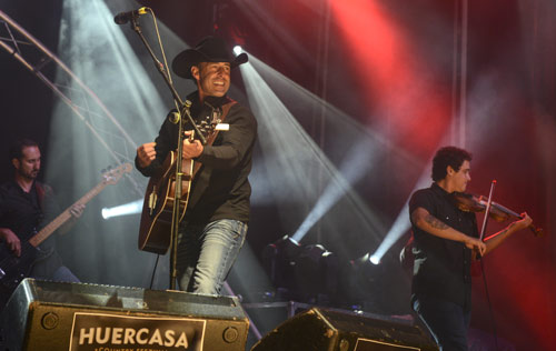 Actuación de Aaron Watson Actuación de Aaron Watson