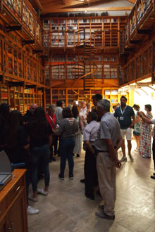 En la biblioteca del Monasterio de Silos