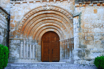 Portada románica de la Iglesia de Terradillos