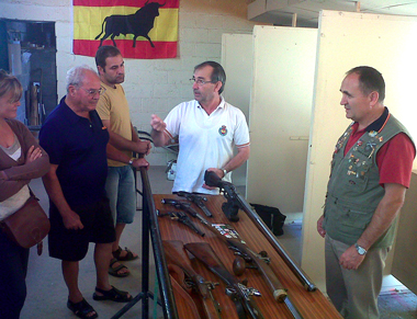 Eugenio Martín Fisac y Antonio Adeliño durante la exposición