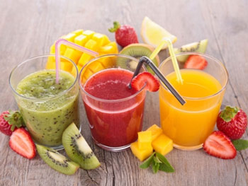 Los zumos de frutas son fuente de nutrientes importantes Los zumos de frutas son fuente de nutrientes importantes