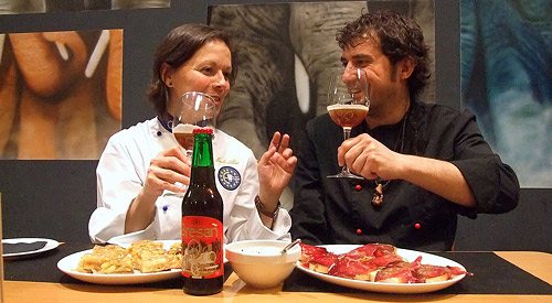 Fotografías: Javier Marqués | El Chef Aitor Castañeda, junto a Merche Abad Fotografías: Javier Marqués | El Chef Aitor Castañeda, junto a Merche Abad