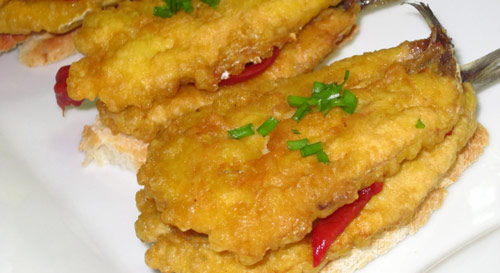 Anchoas rebozadas y rellenas del piquillo Anchoas rebozadas y rellenas del piquillo