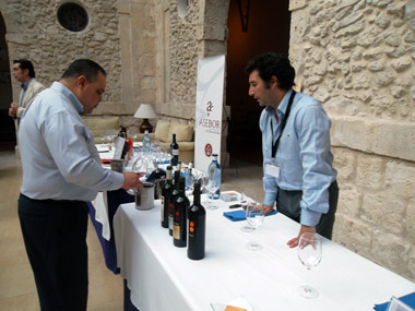 Importador Americano catando vinos Importador Americano catando vinos