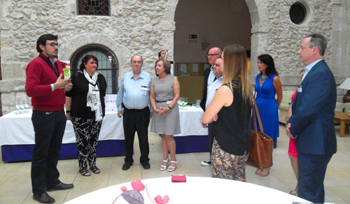 El presidente de Asebor Iker Ugarte recibiendo a los importadores El presidente de Asebor Iker Ugarte recibiendo a los importadores