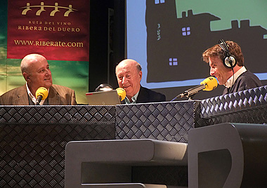 Pedro Félix (izquierda) junto a Peridis y del Pino