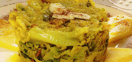 Col o berza con patata y refrito de pimentón Col o berza con patata y refrito de pimentón