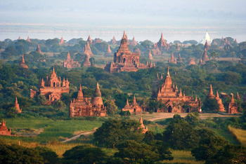 Templos y Pagodas Templos y Pagodas