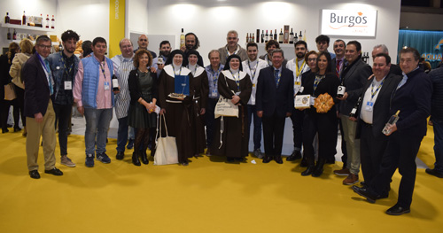 César Rico junto a los productores de Burgos Alimenta y los cocineros Alejandro Serrano y Ricardo Temiño