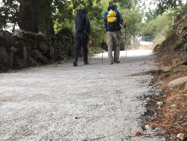 Reciente pavimentación con cemento