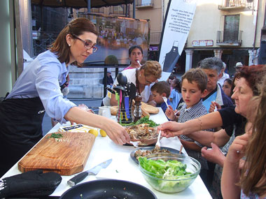 Arandinos degustando Lechazo Asado