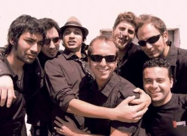 Componentes de la banda leonesa Demonio Gonzalez