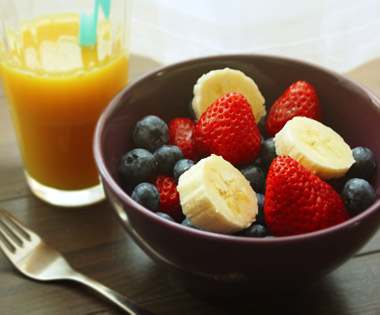 Zumo de fruta para disfrutar de la primavera