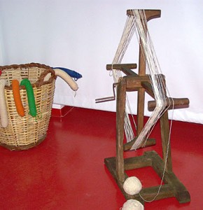 Devanadora del año 1730 en el Centro de Interpretación de la Lana