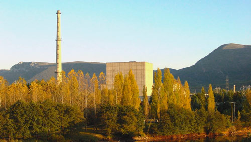 Vista exterior de Garoña a comienzos de otoño