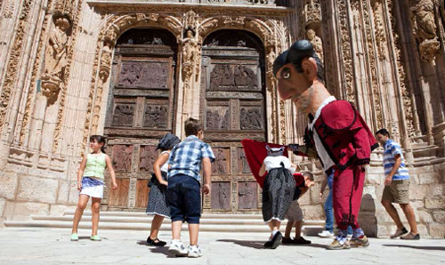 Gigantes y Cabezudos