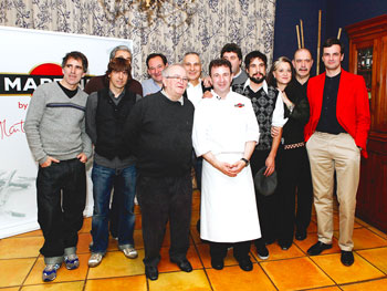 Algunos de los invitados a la cena