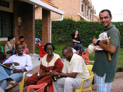 El burgalés Luis Dueñas en Ruanda