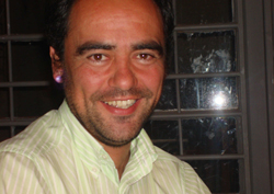 Luis Dueñas