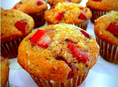 Magdalenas con trozos de fresa Magdalenas con trozos de fresa