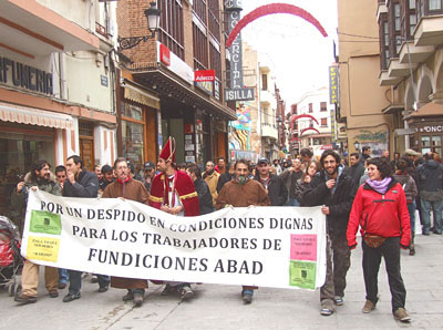 Manifestación a favor de los despedidos de Fundiciones Abad
