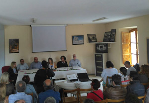 Mesa de participantes Mesa de participantes