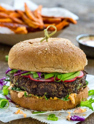 Hamburguesa de berenjena y calabacín Hamburguesa de berenjena y calabacín