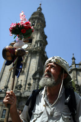 Peregrino en la Catedral. Turismo de Santiago