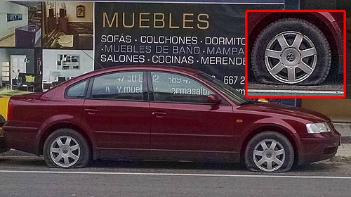 Uno de los vehículos afectados por los actos vandálicos Fotografía: Uno de los vehículos afectados por los actos vandálicos