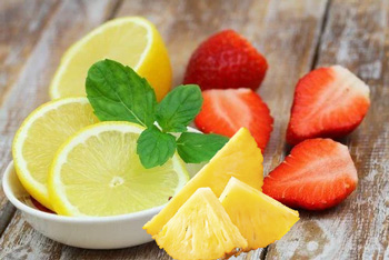 Piel grasa: fresas, piña, limón Piel grasa: fresas, piña, limón