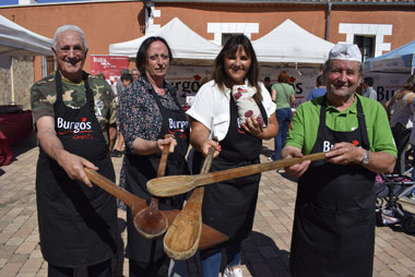 Responsables de elaborar los cuatro guisos tradicionales