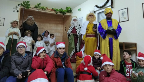 Belén viviente en la Asociación de Vecinos de Santa Catalina. Los tres Reyes Magos en Santa Catalina