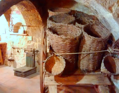 Museo del Vino Ribera del Duero en bodega subterránea del siglo XIII