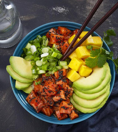 Pokè bowl de salmón