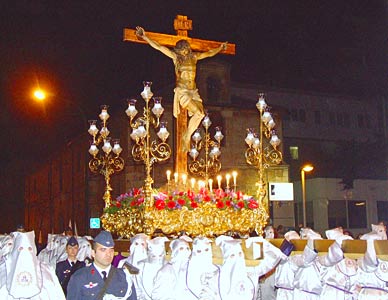 Paso durante la Semana Santa