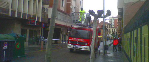 Fotografía: Javier Marqués | Desprendimiento de cascotes en la Calle San Gregorio Fotografía: Javier Marqués | Desprendimiento de cascotes en la Calle San Gregorio