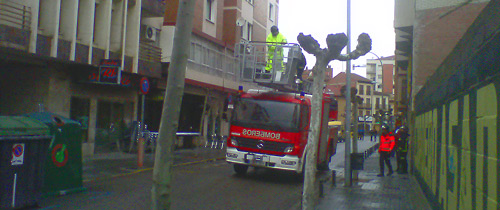 Fotografía: Javier Marqués | Desprendimiento de cascotes en la Calle San Gregorio