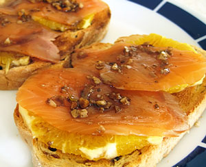Tosta salmón con naranja