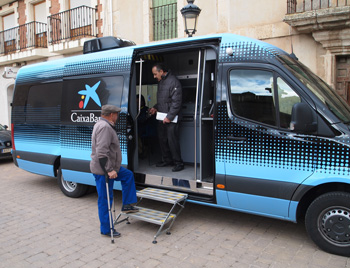 Algo difícil está el acceso al ‘ofibús’ para las personas con movilidad reducida Algo difícil está el acceso al ‘ofibús’ para las personas con movilidad reducida